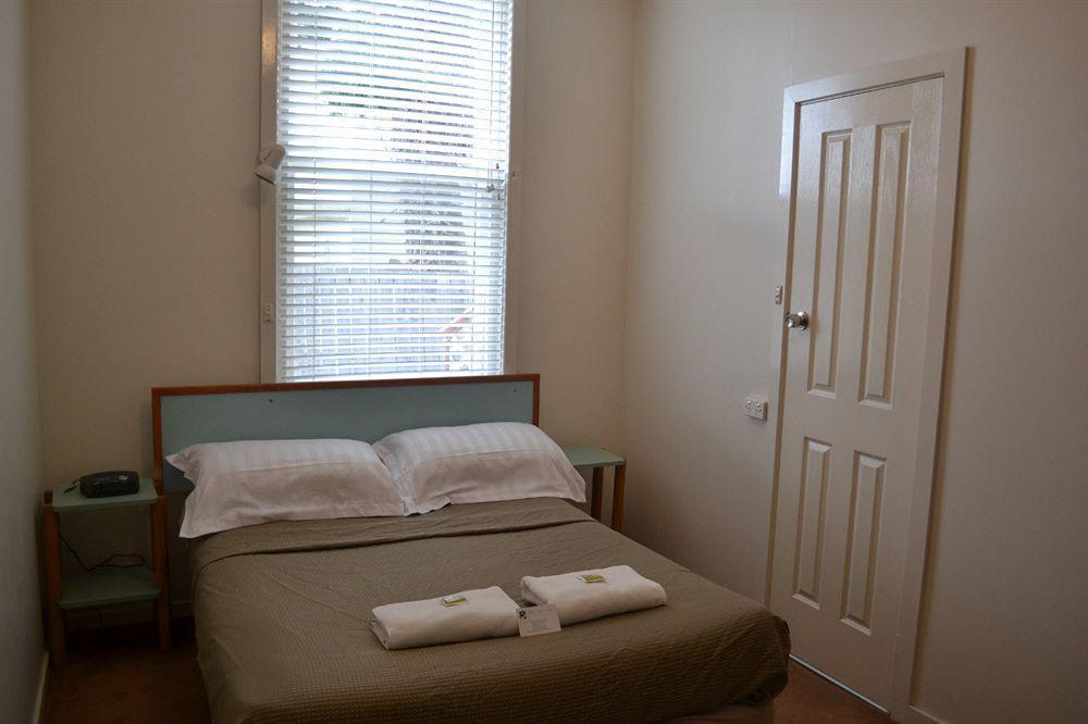 Hobart Tower Motel Extérieur photo