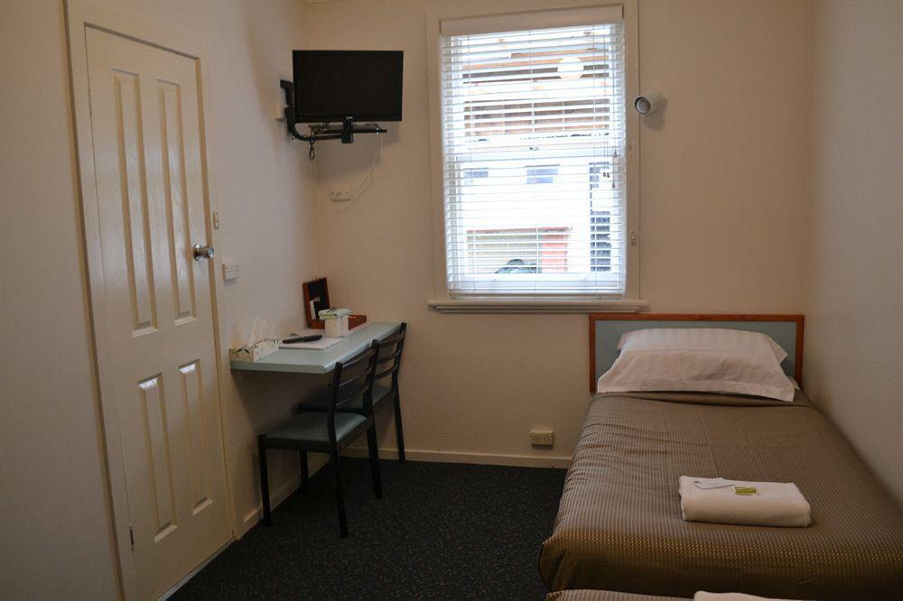 Hobart Tower Motel Extérieur photo