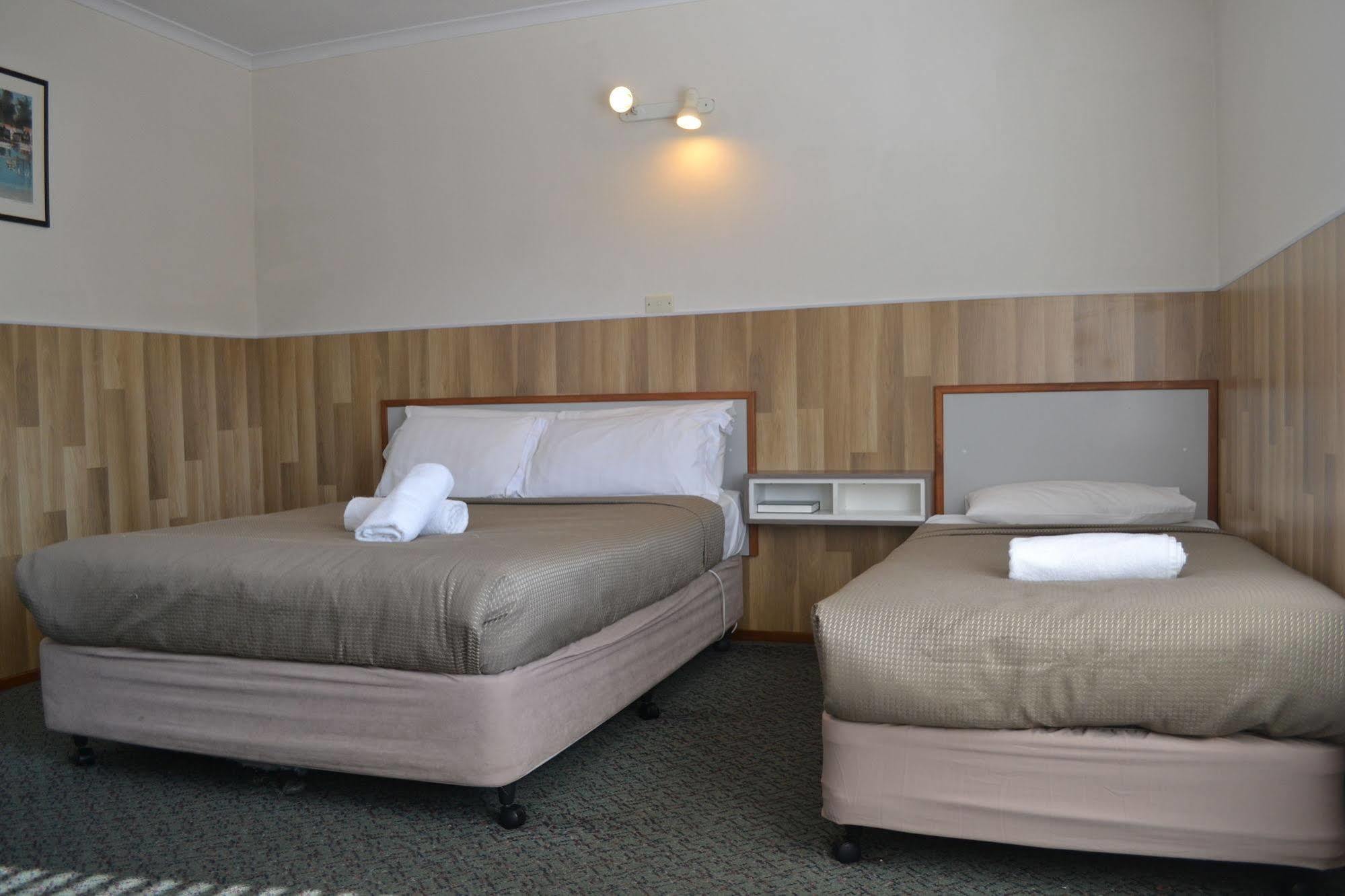 Hobart Tower Motel Extérieur photo