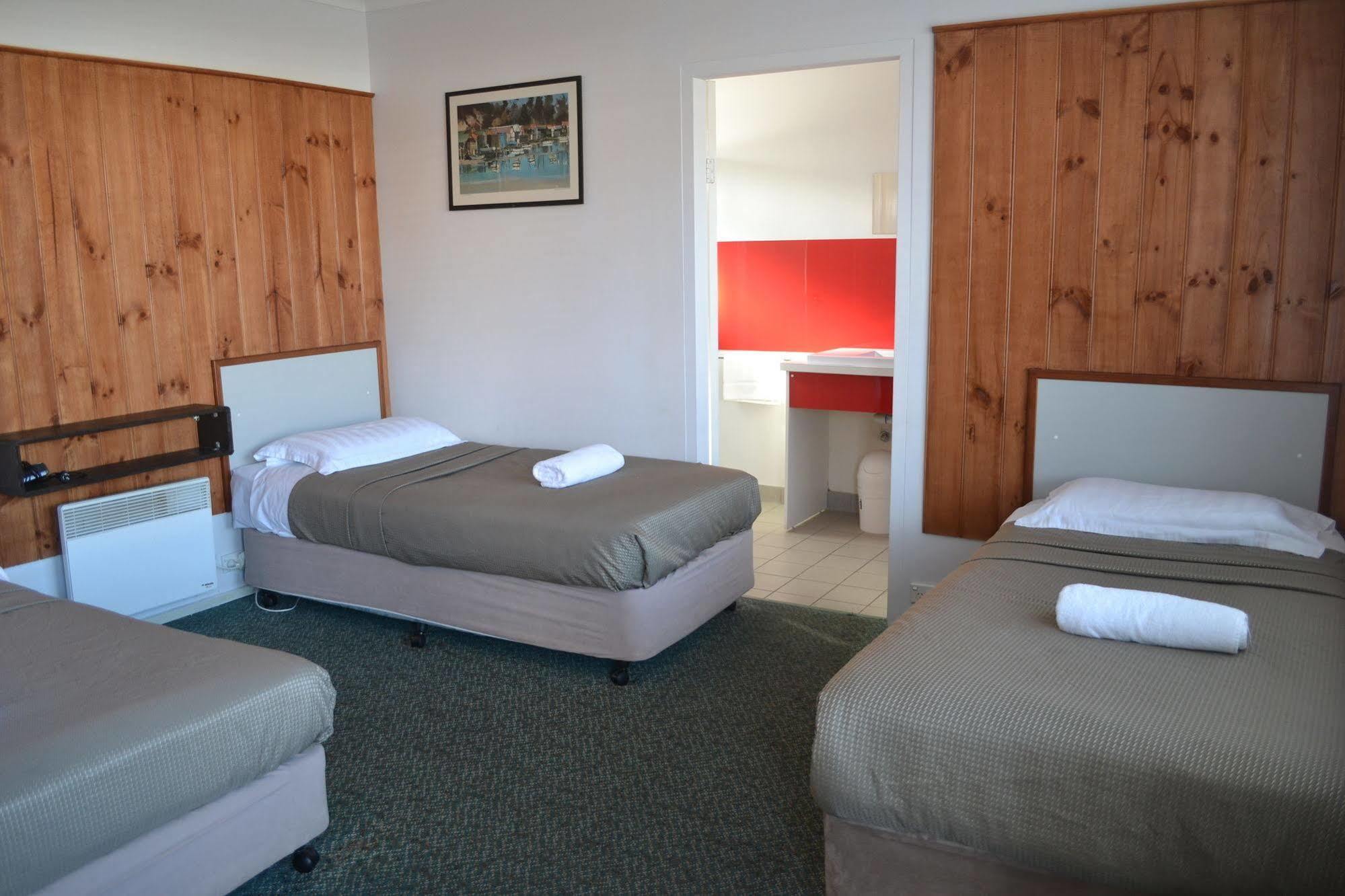 Hobart Tower Motel Extérieur photo