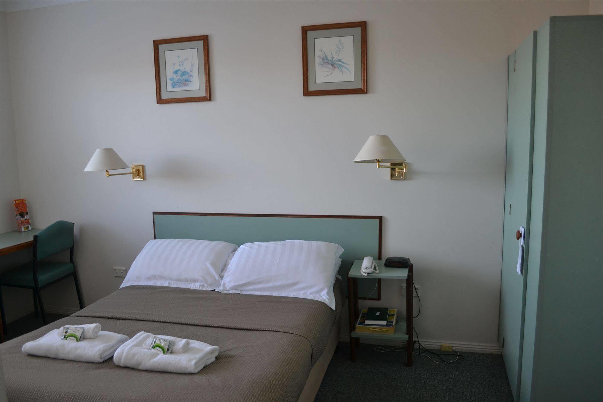 Hobart Tower Motel Extérieur photo