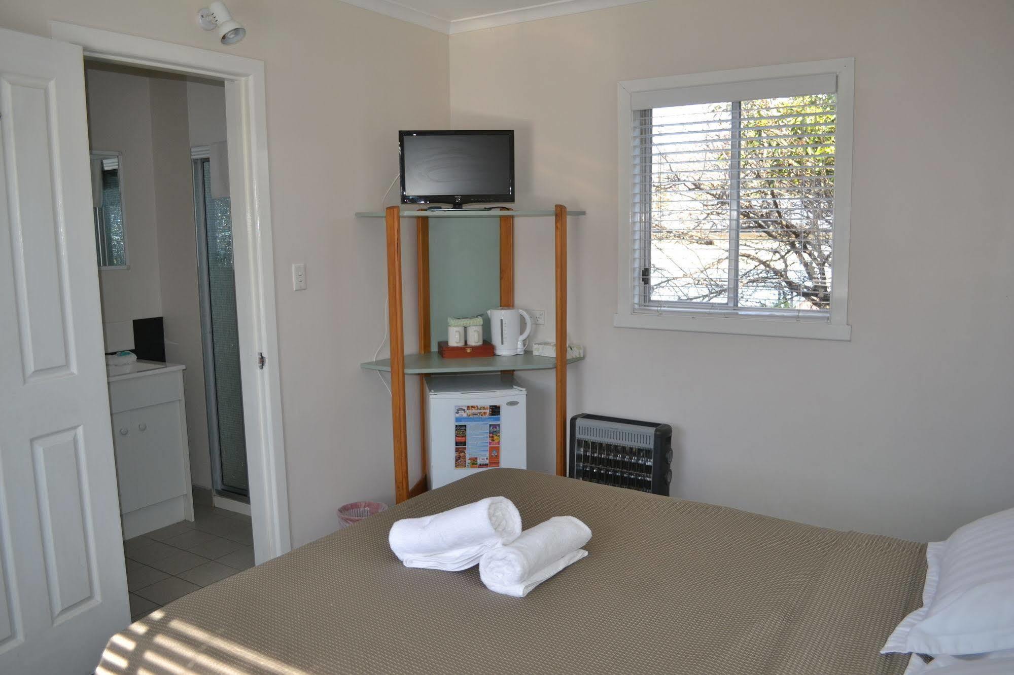 Hobart Tower Motel Extérieur photo