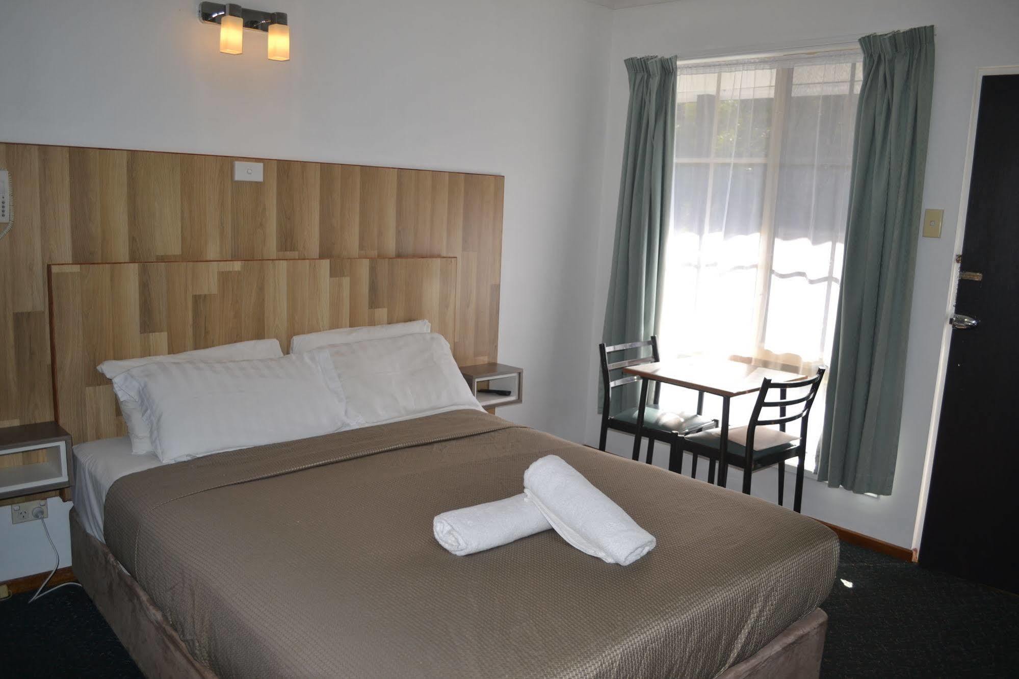 Hobart Tower Motel Extérieur photo