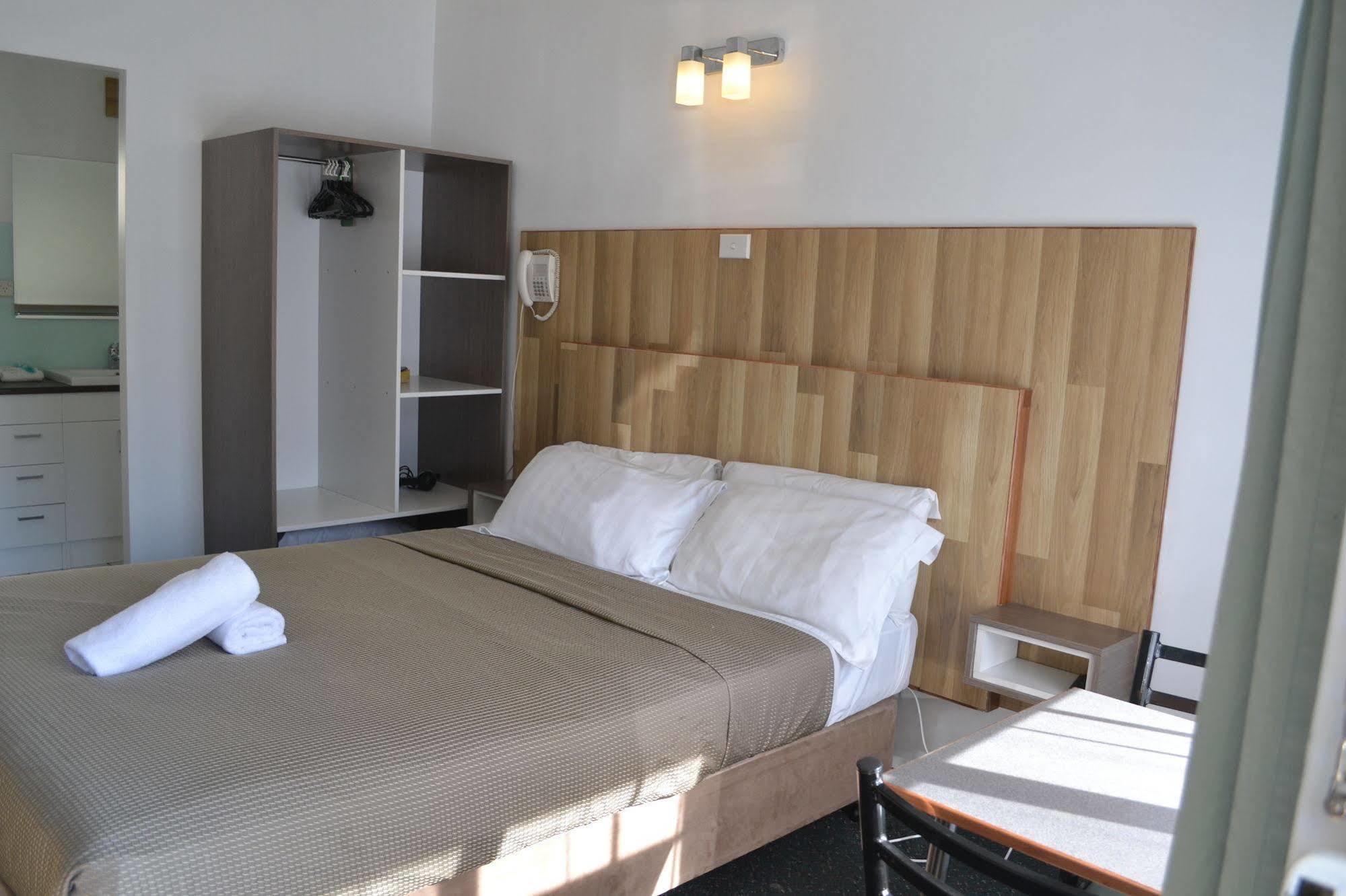 Hobart Tower Motel Extérieur photo